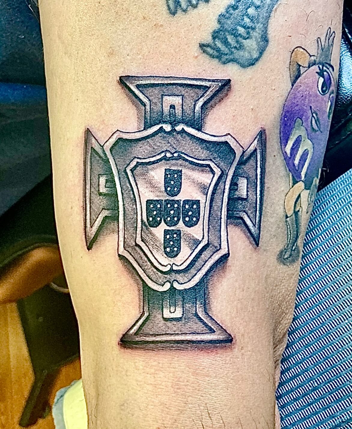 Tattoo by @rui_tattoo — black_and_grey