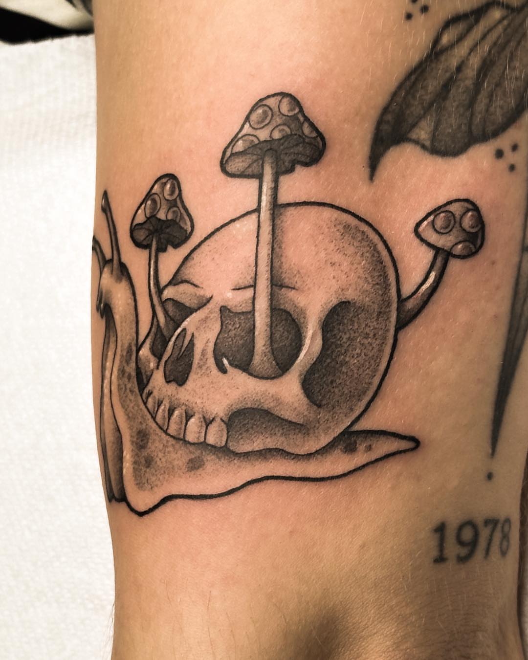 Tattoo by @lunatik_ttt — black_and_grey, realism