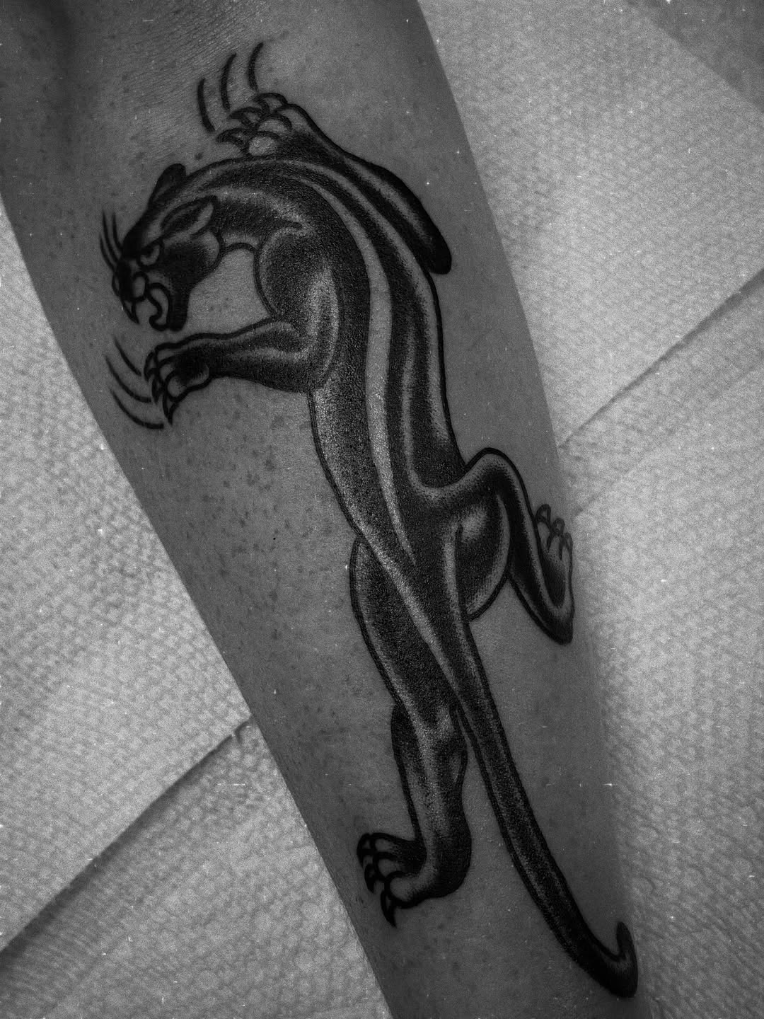 Tattoo by @losgonzaleztattoo — american_traditional, black_and_grey
