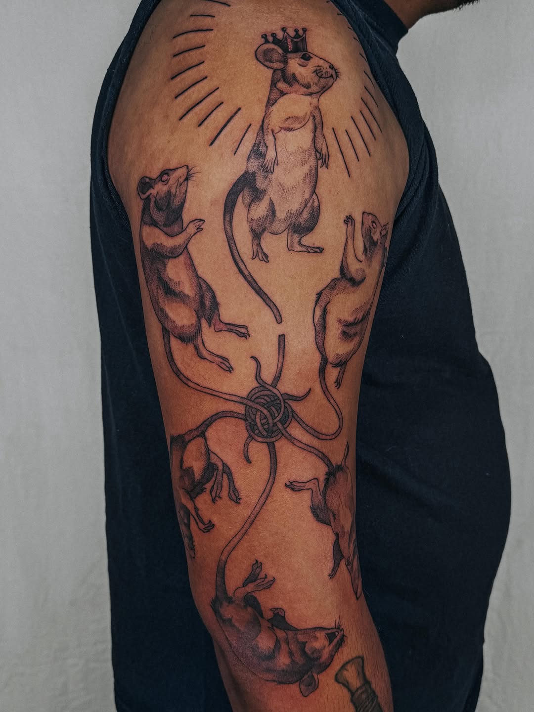 Tattoo by @lucy__yin — black_and_grey, illustrative