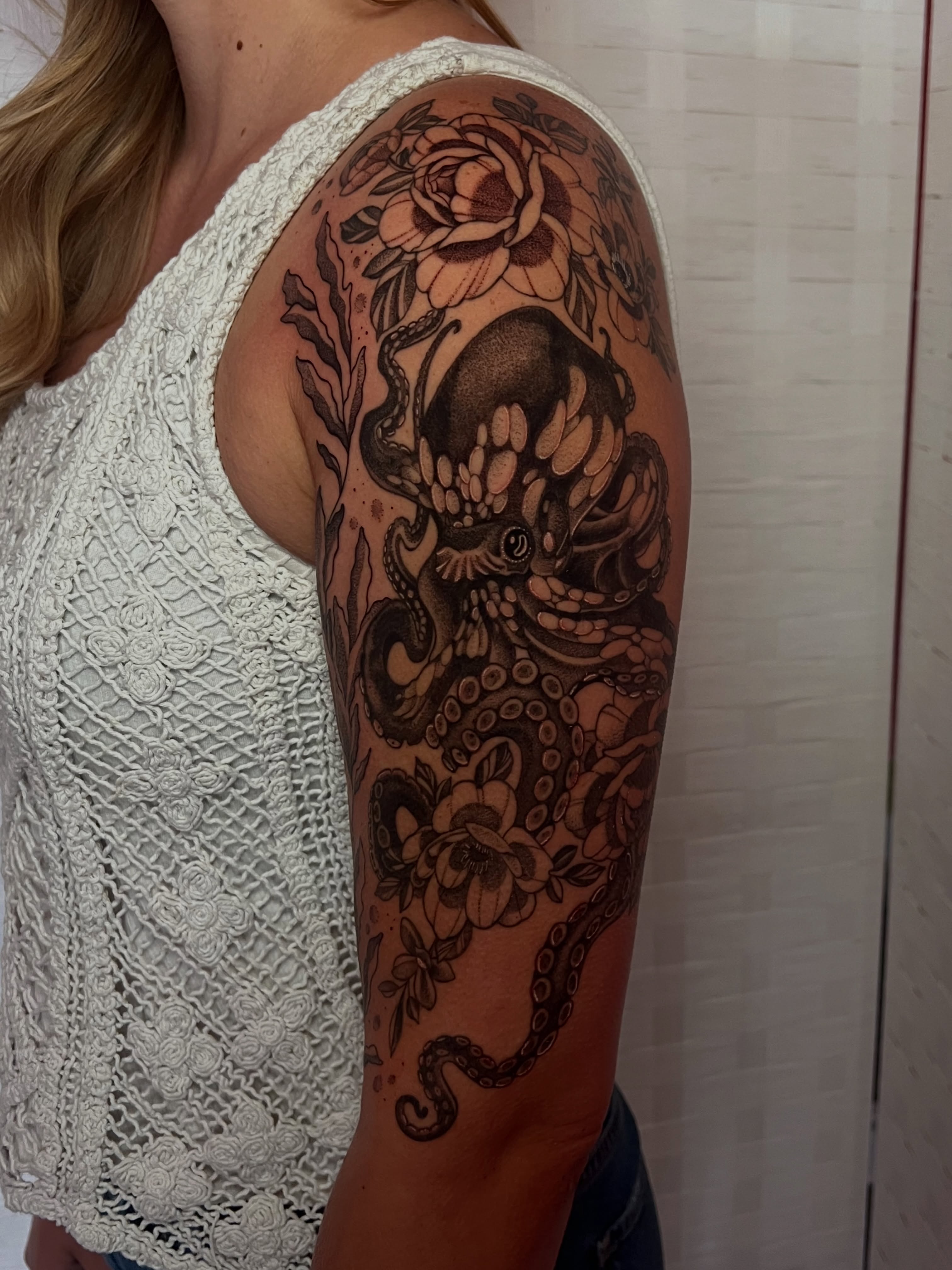 Tattoo by @laurenkelleetattoos — black_and_grey, realism