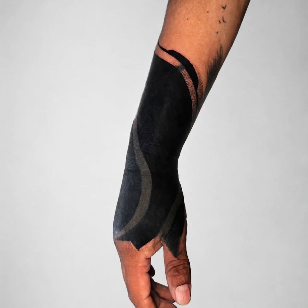 Tattoo by @ceso732 β blackwork