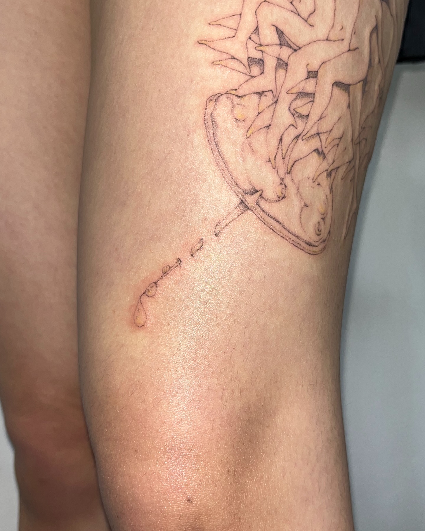 Abstract design black and grey tattoo on the leg by 솝