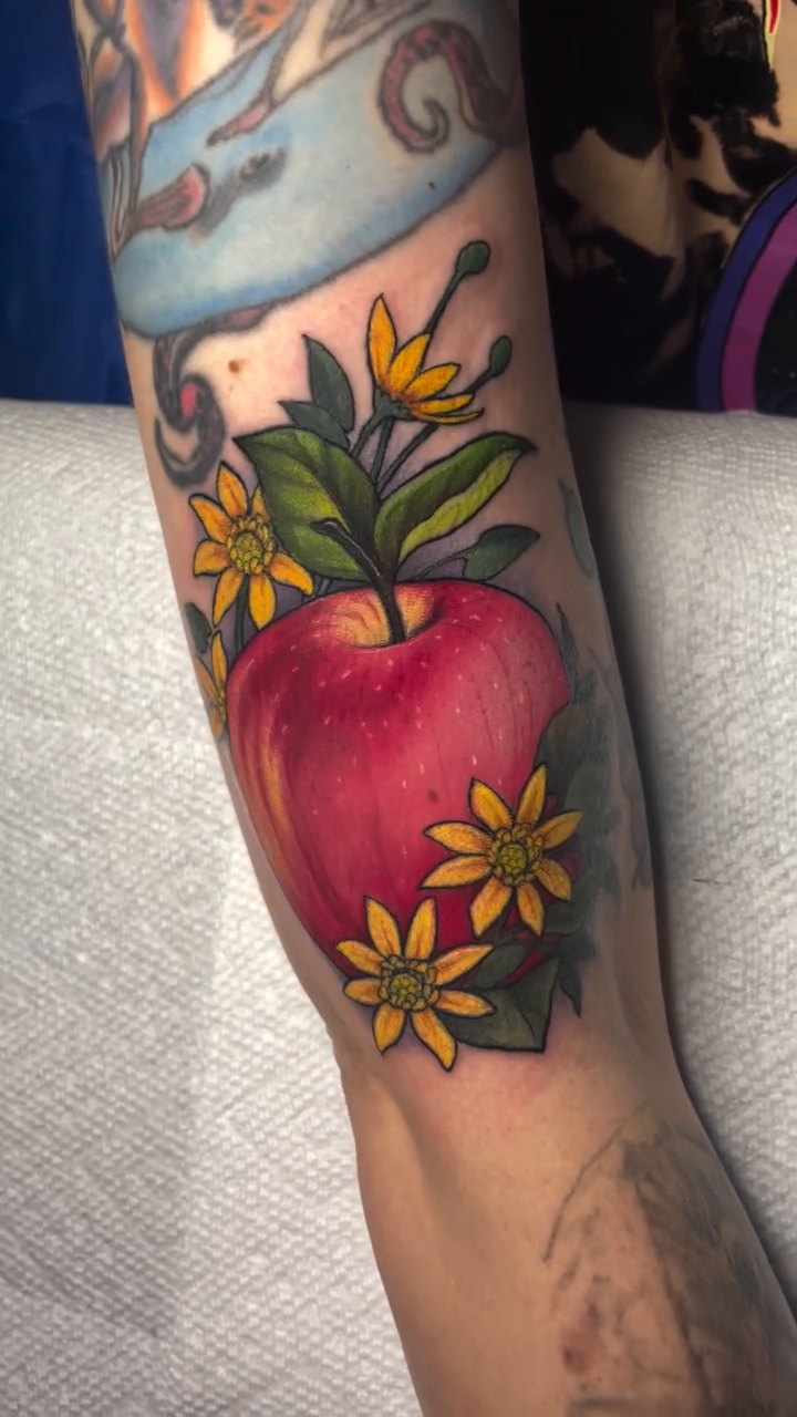 Tattoo by @leahmarietattoo — neo_traditional