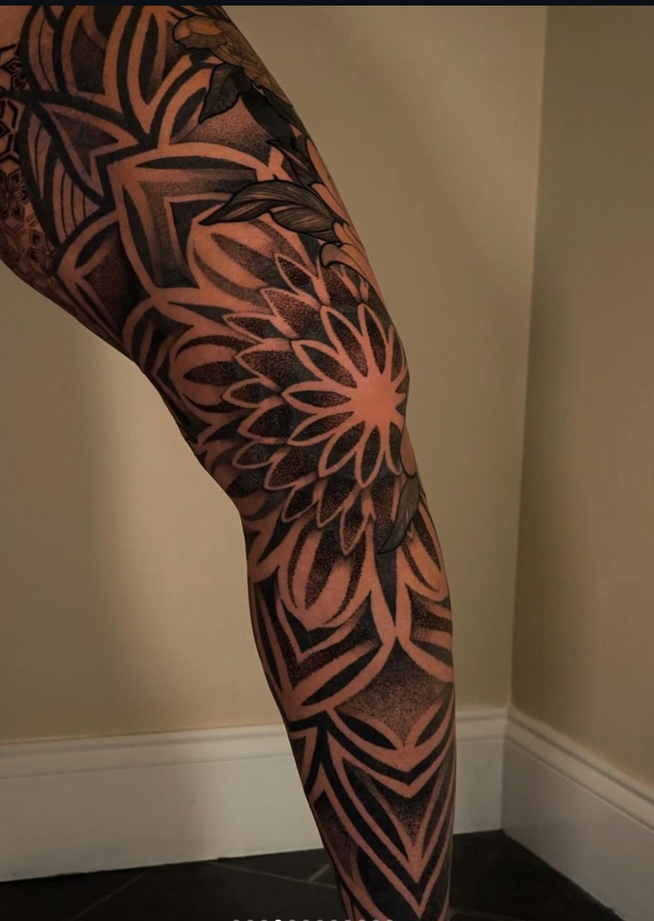 Tattoo by @kathepla — geometric, dotwork