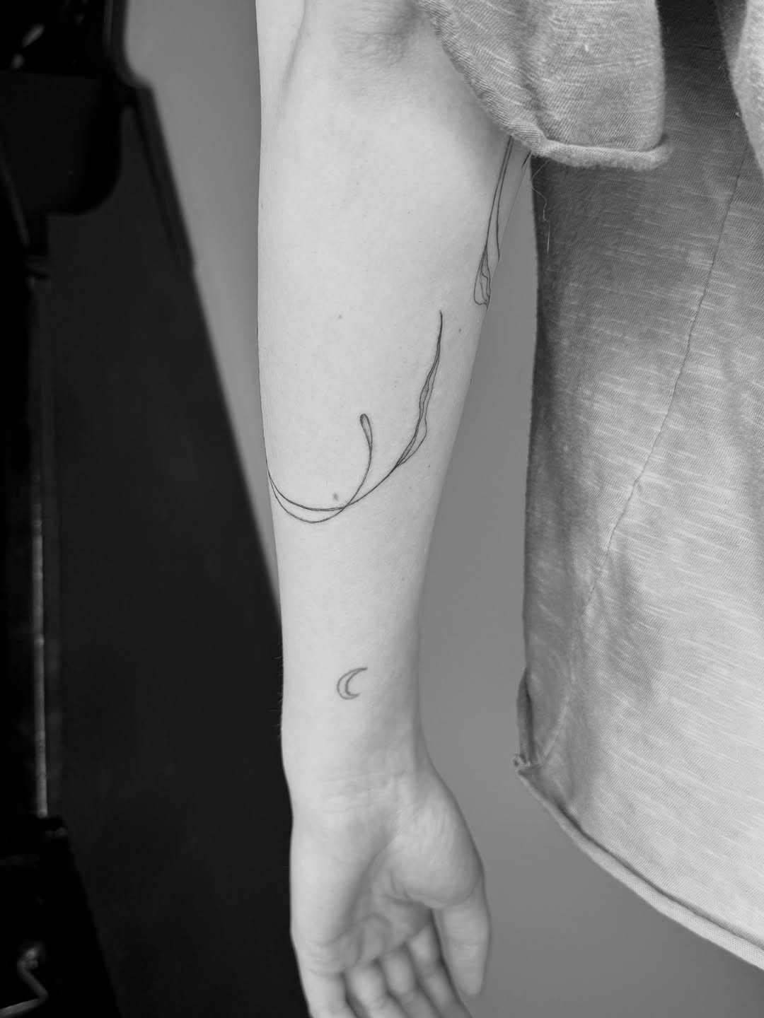 Tattoo by @ashleylorrainetattoos — fine_line, minimalist