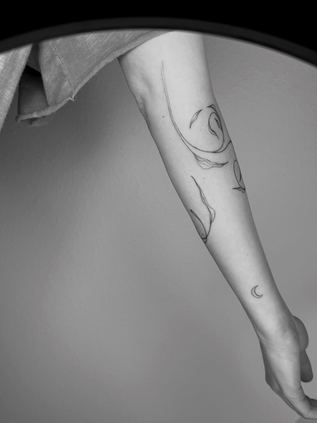 Tattoo by @ashleylorrainetattoos — fine_line, minimalist