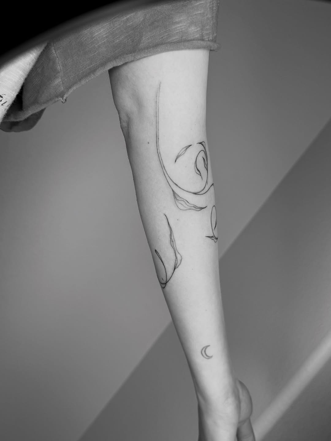 Tattoo by @ashleylorrainetattoos — fine_line, minimalist