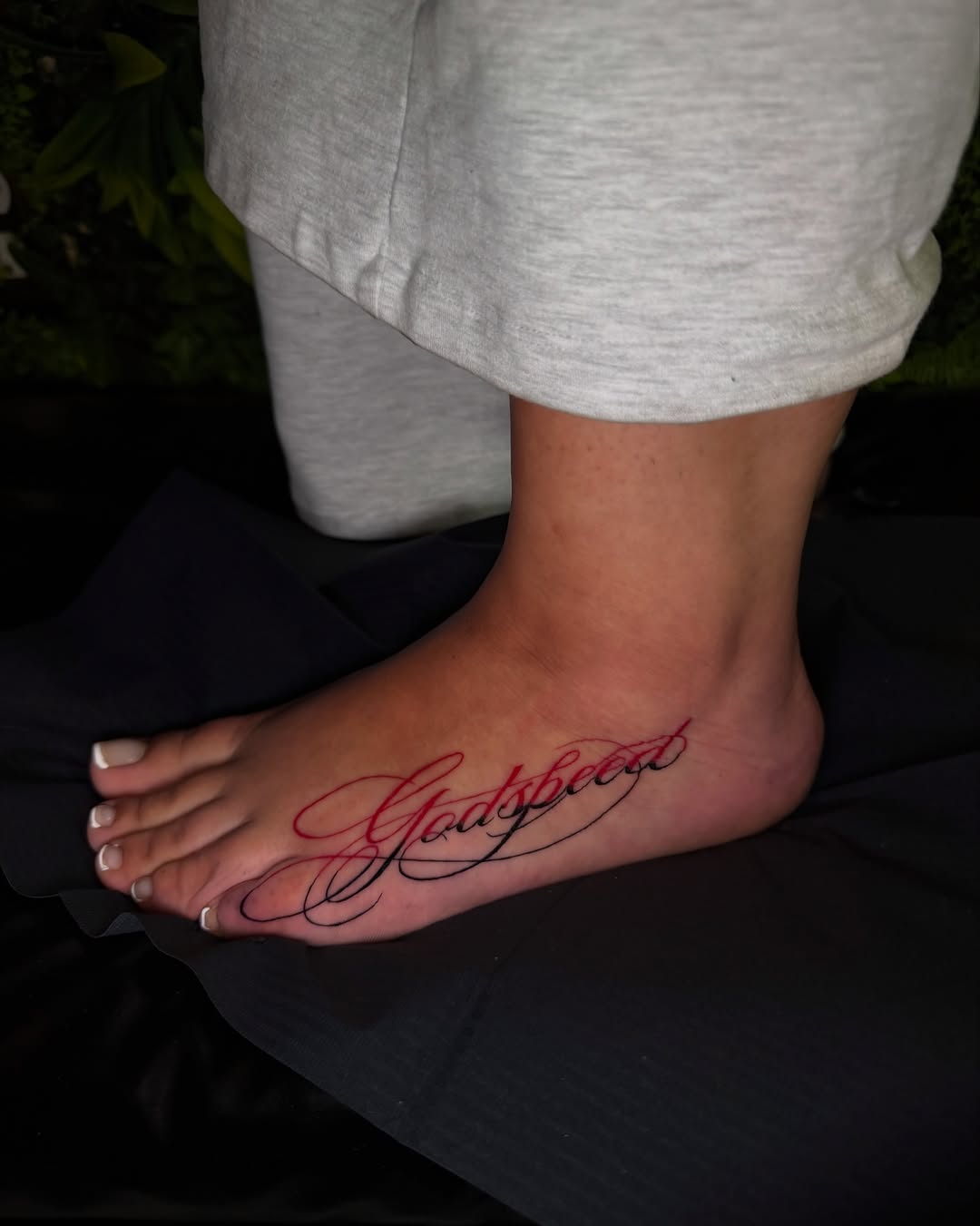Godspeed lettering lettering tattoo on the foot by ๐๐ข๐ฃ๐ฑ ๐๐ฆ๐ฑ๐ฌ ๐๏ธ