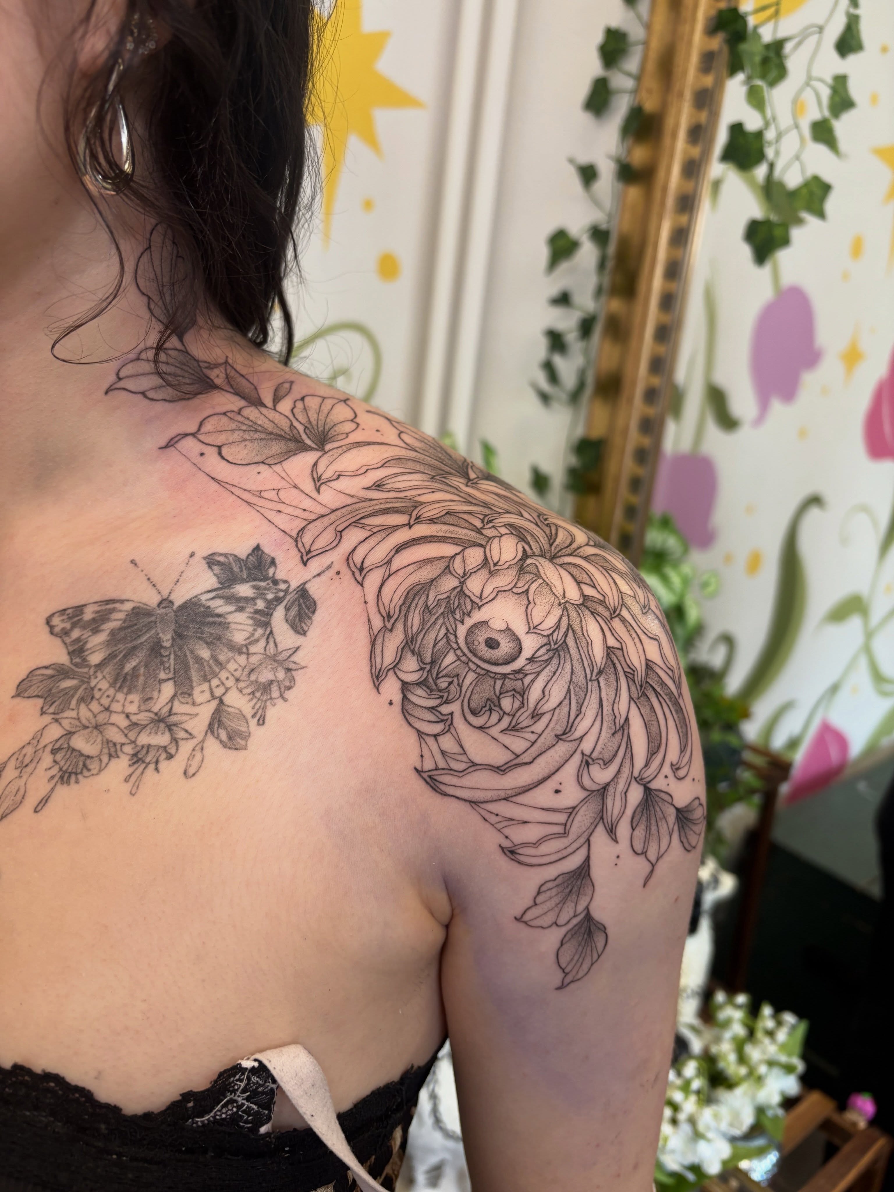 Tattoo by @amberloutattoo — black_and_grey, realism