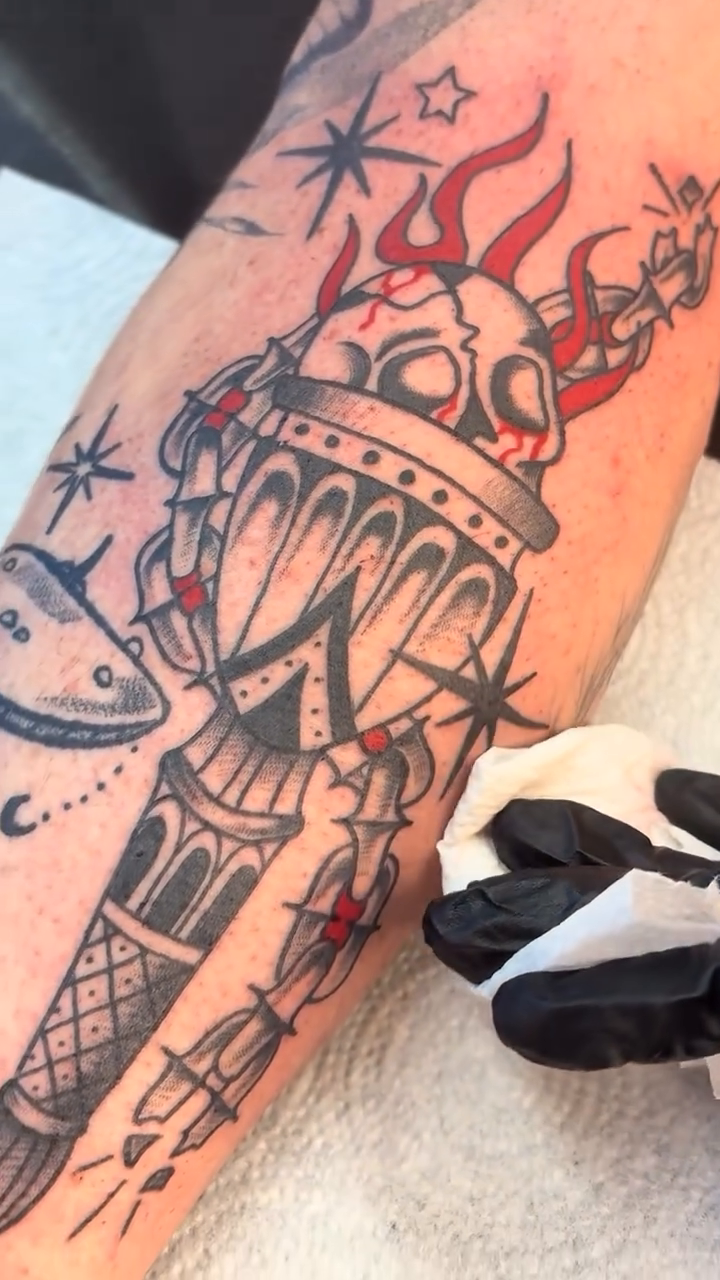 Tattoo by @flores_tattoosss — american_traditional