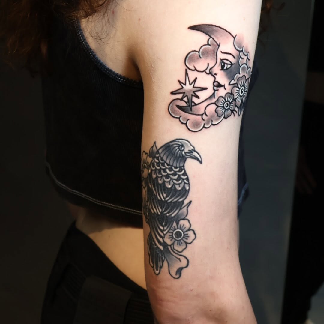 Tattoo by @tt_whitepearl — american_traditional, black_and_grey