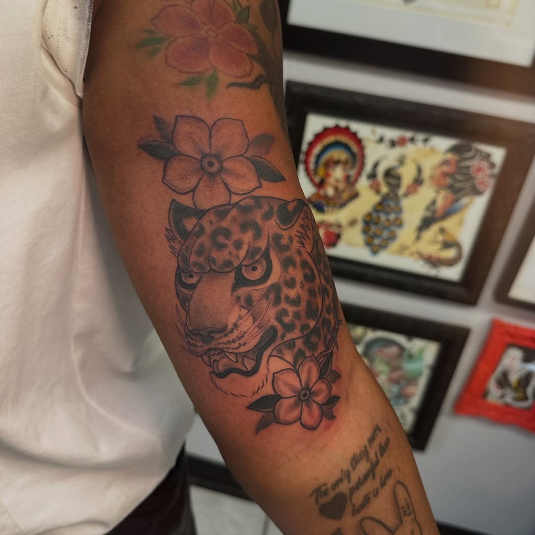 Tattoo by @mialaynetattoo — american_traditional