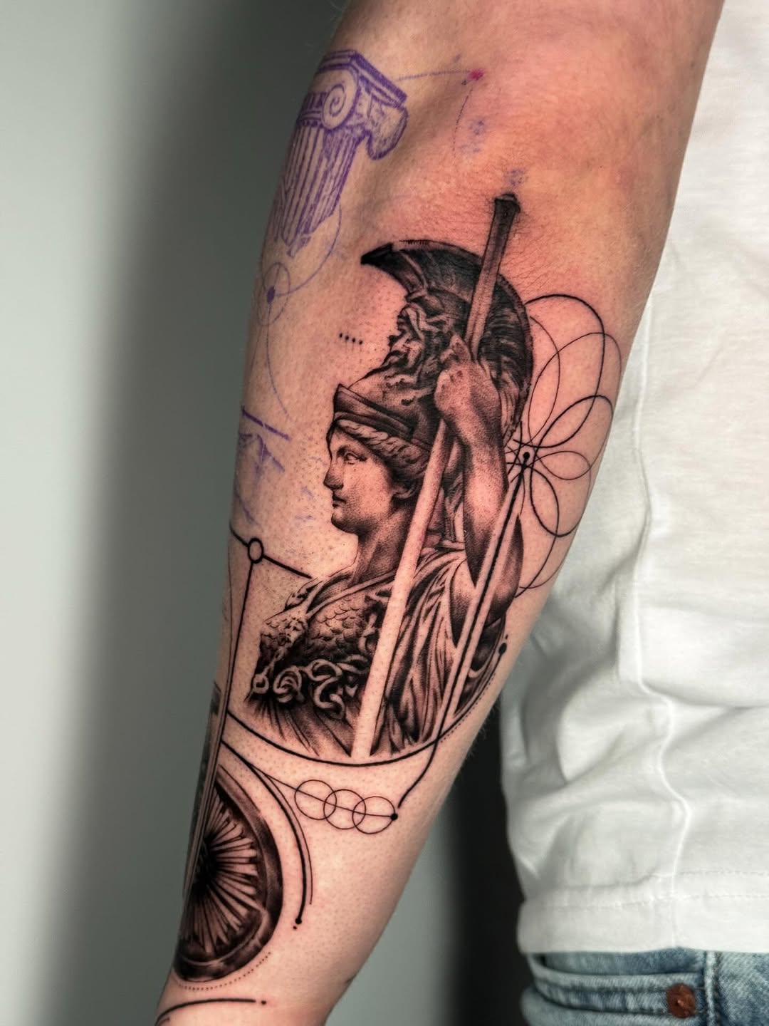 Tattoo by @moitattoo — realism, geometric