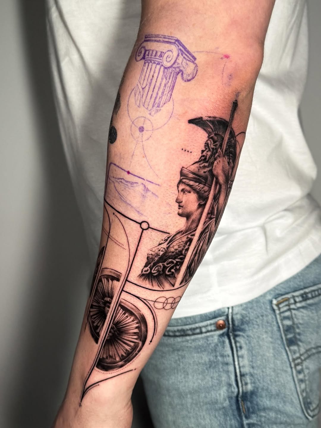 Tattoo by @moitattoo — realism, geometric