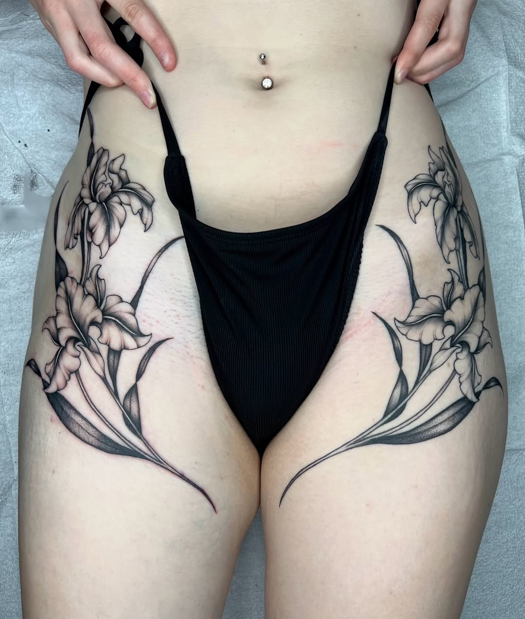 Tattoo by @michelle.chamerlik โ black_and_grey, fine_line