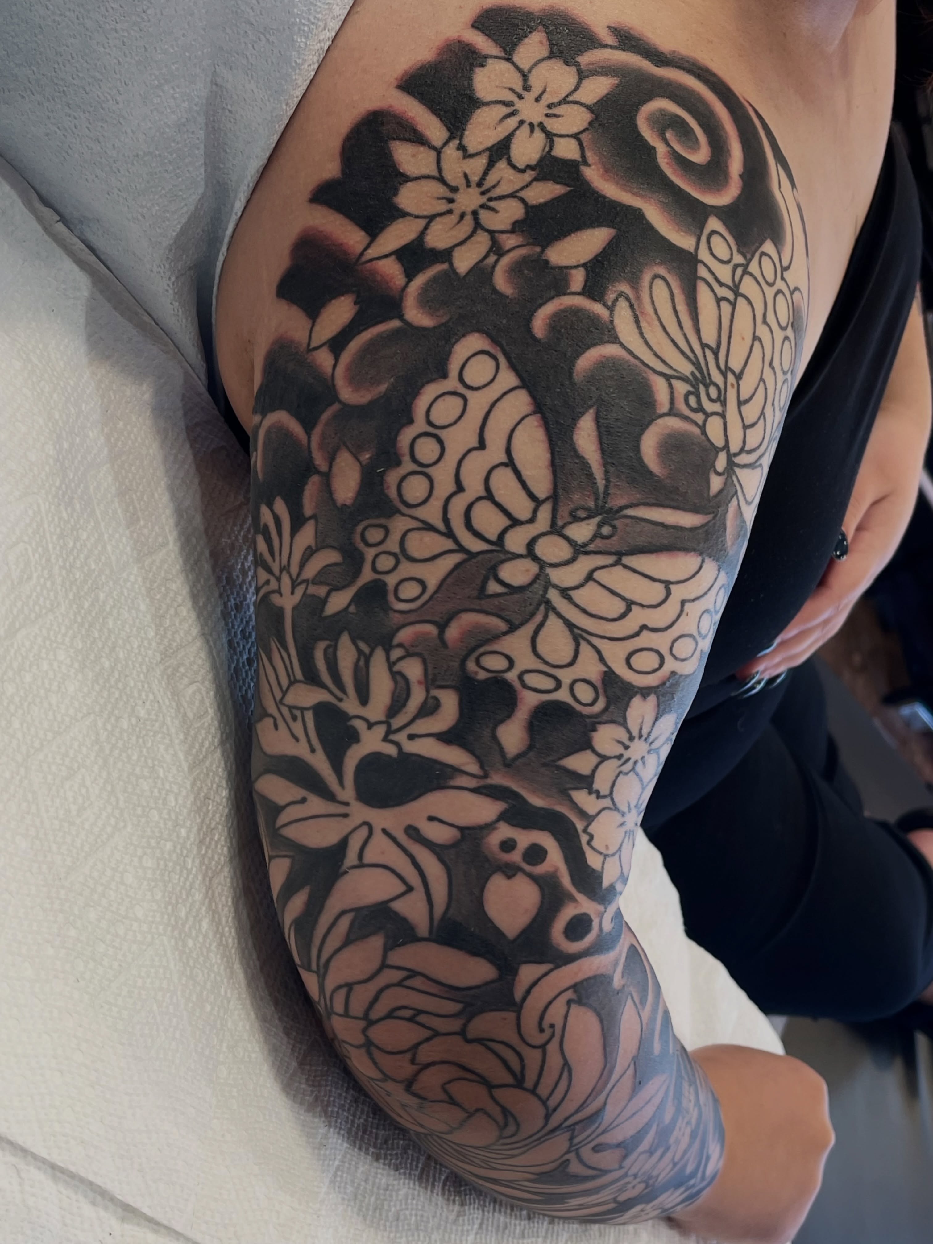 Tattoo by @alexgarcia077gmailcom — black_and_grey