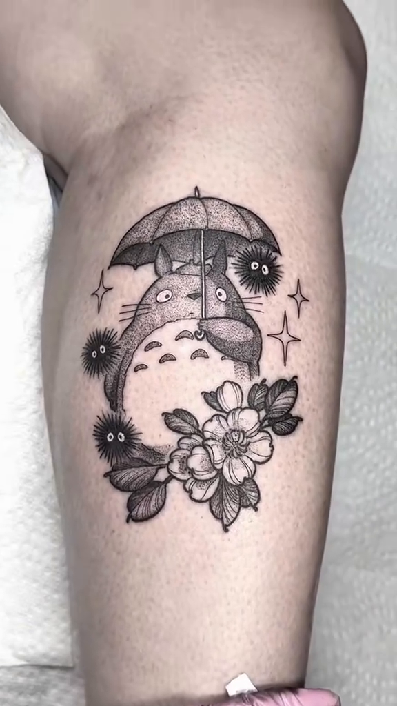 Tattoo by @anniebone_tattoo — black_and_grey, realism
