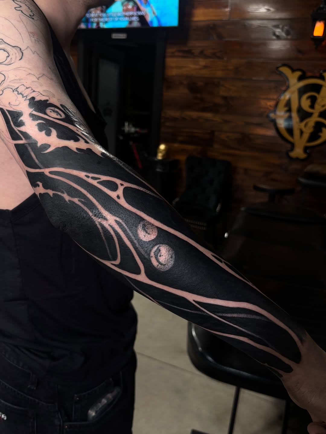 Tattoo by @sofiarosetattoos — blackwork