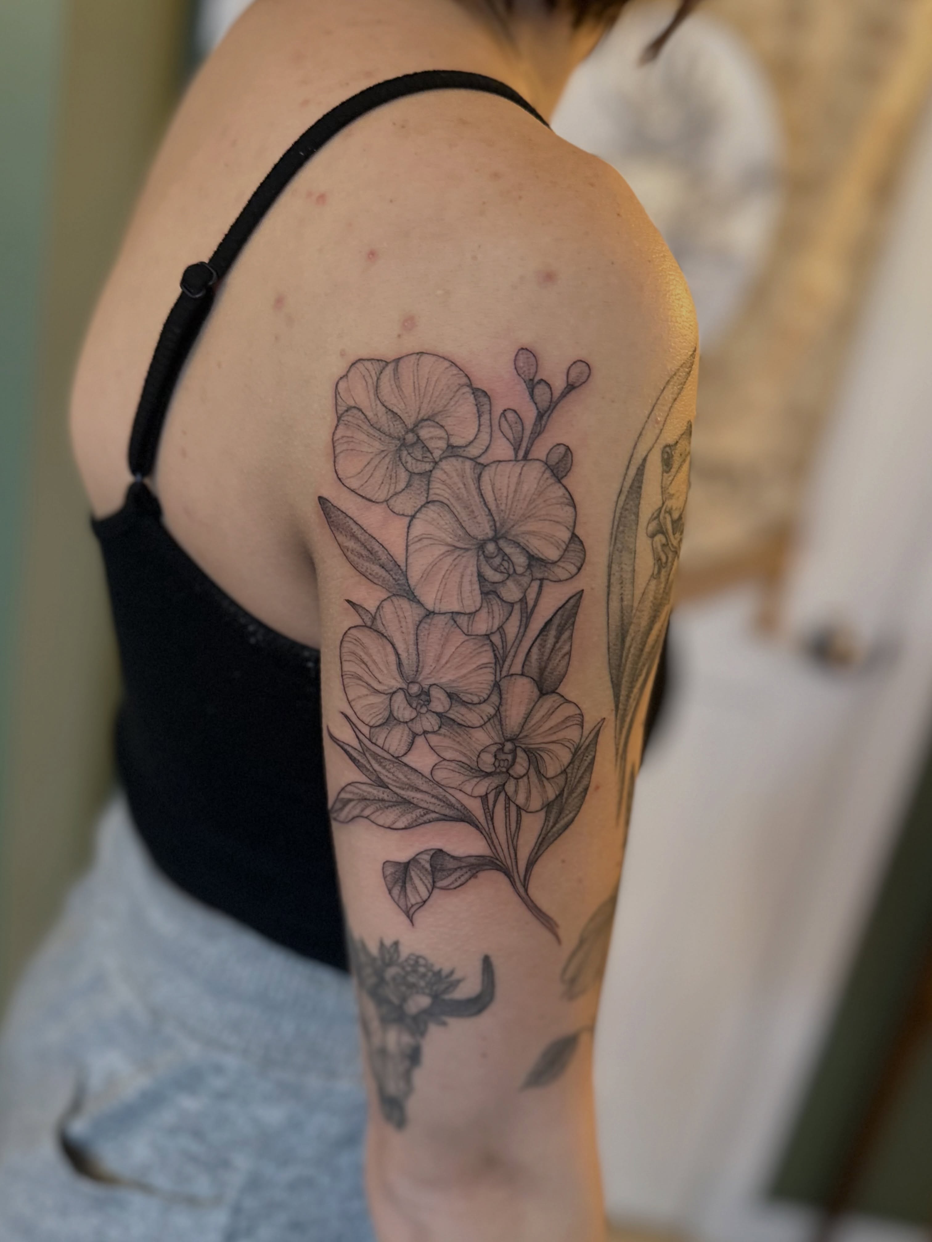 Tattoo by @kindredspirits_tattoo โ black_and_grey