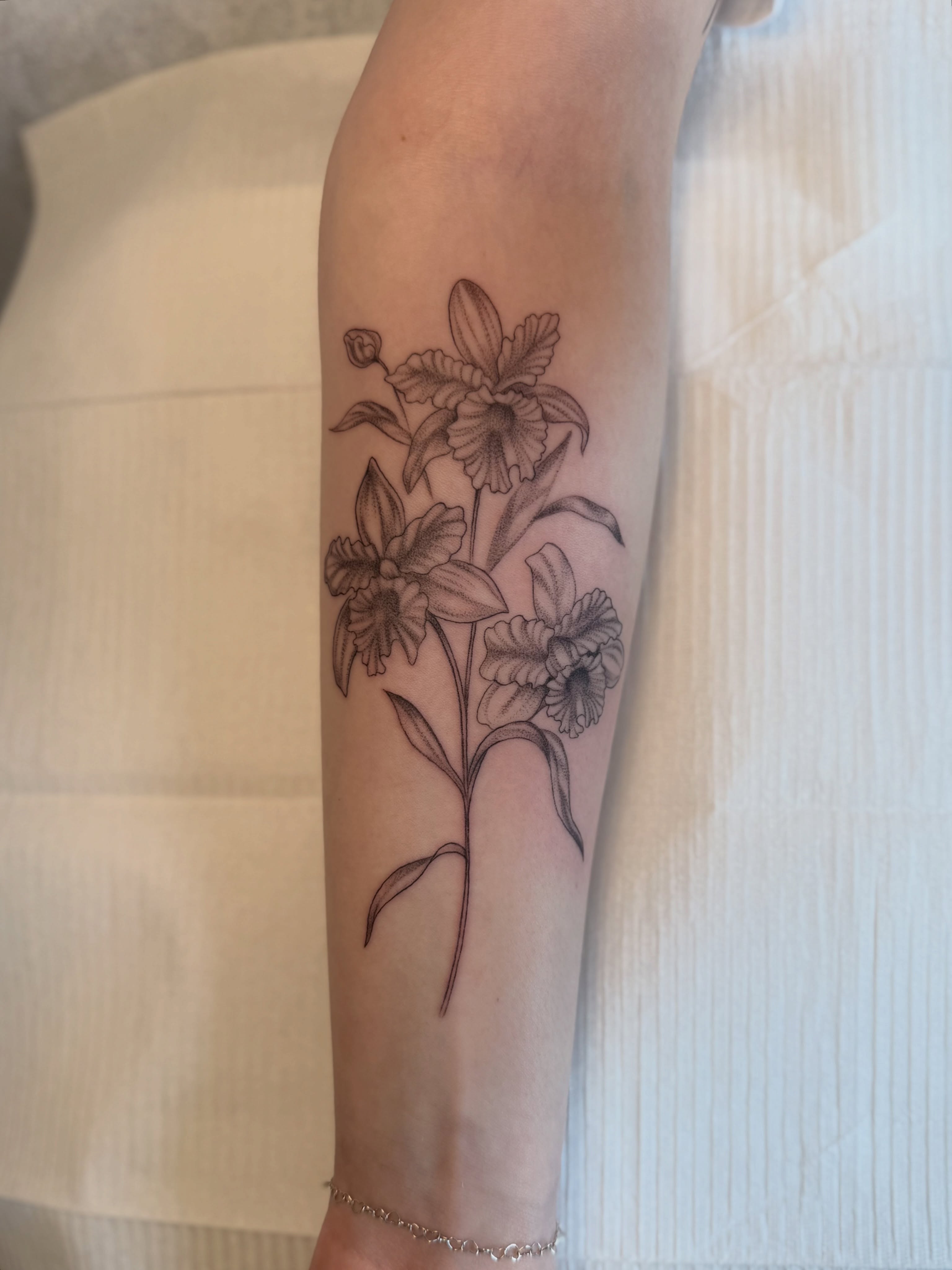Tattoo by @kindredspirits_tattoo โ black_and_grey