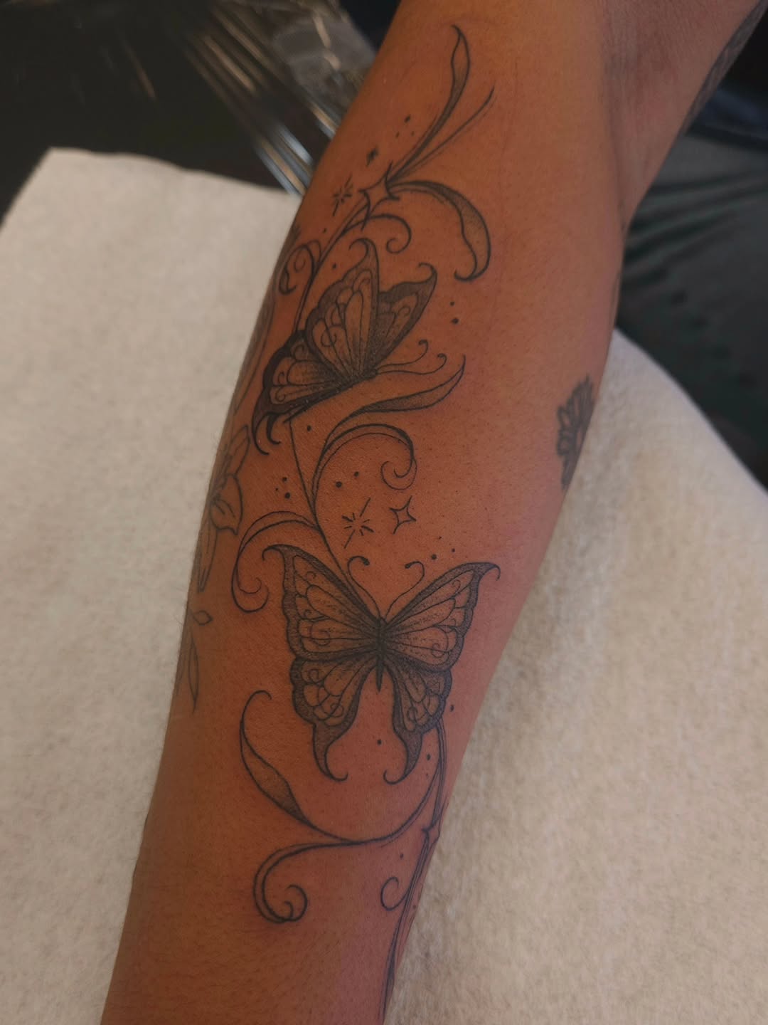 Tattoo by @shelbystattoos β fine_line, black_and_grey