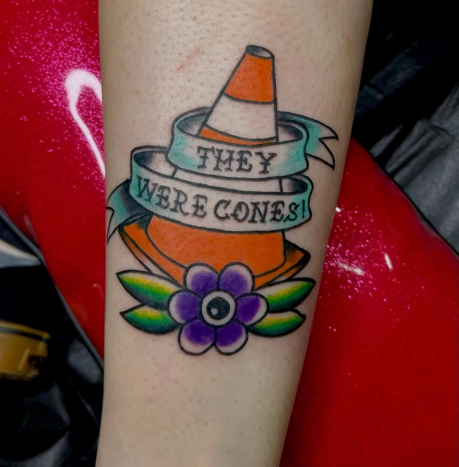 Tattoo by @mia_tatilla — american_traditional