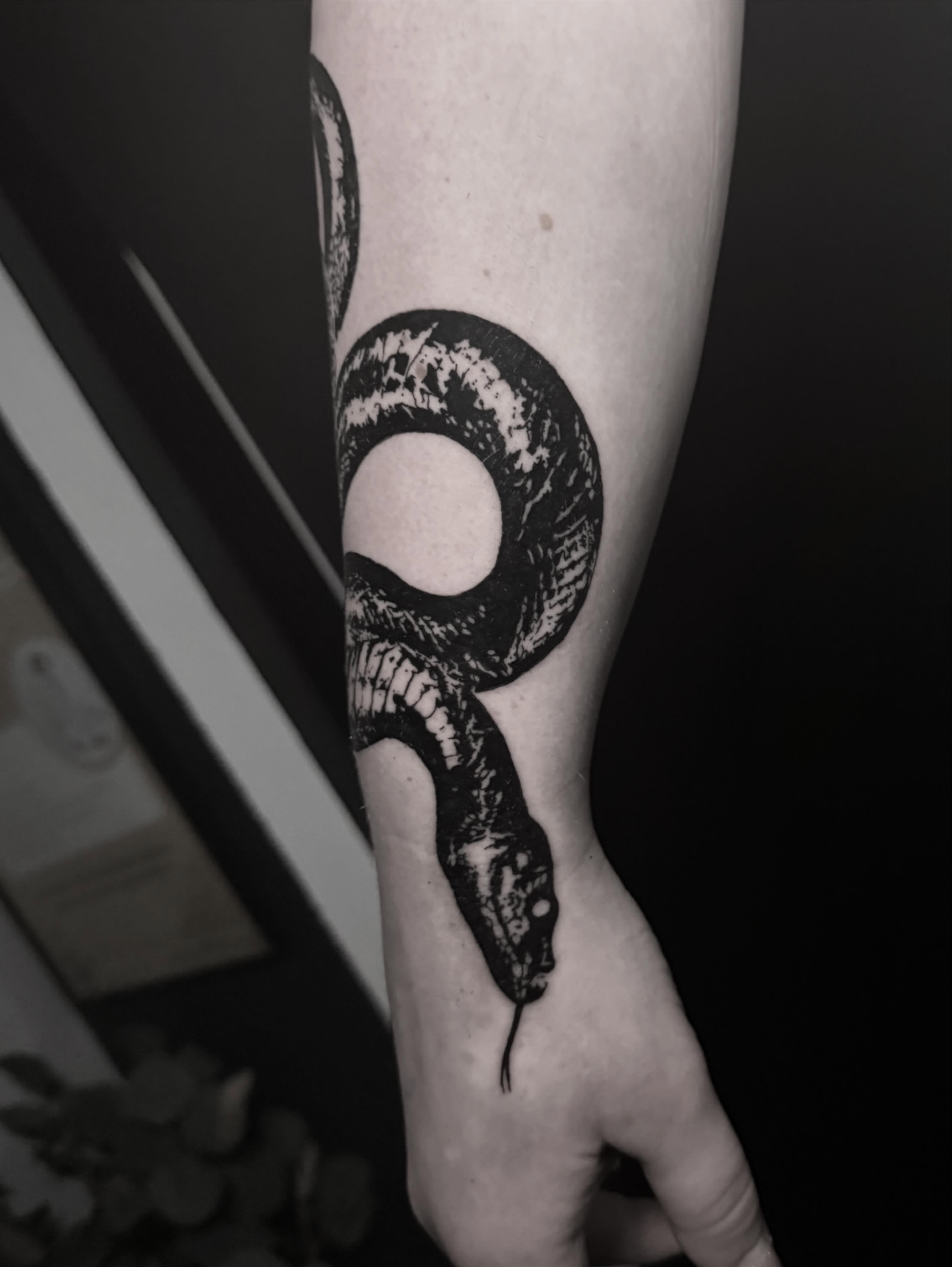 Tattoo by @boniaart — black_and_grey