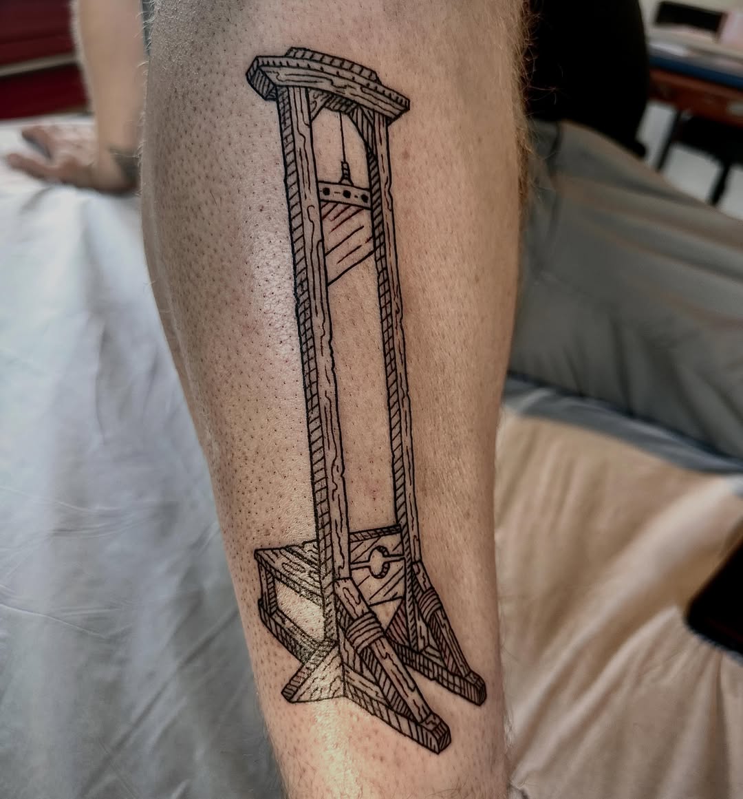 Tattoo by @lan.ny.ho — black_and_grey