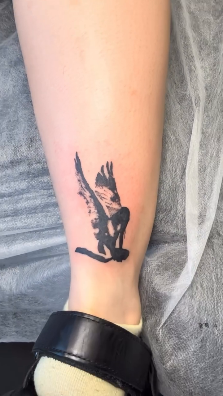 Realism tattoo on the leg by Joey tattoo