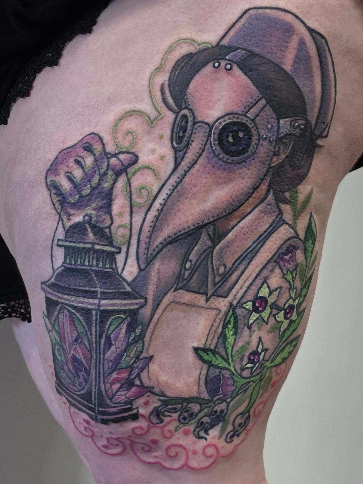 Tattoo by @lizz_zee — american_traditional, realism