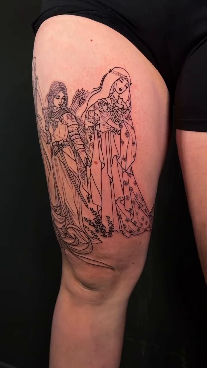 Tattoo by @anniemesstattoo — fine_line