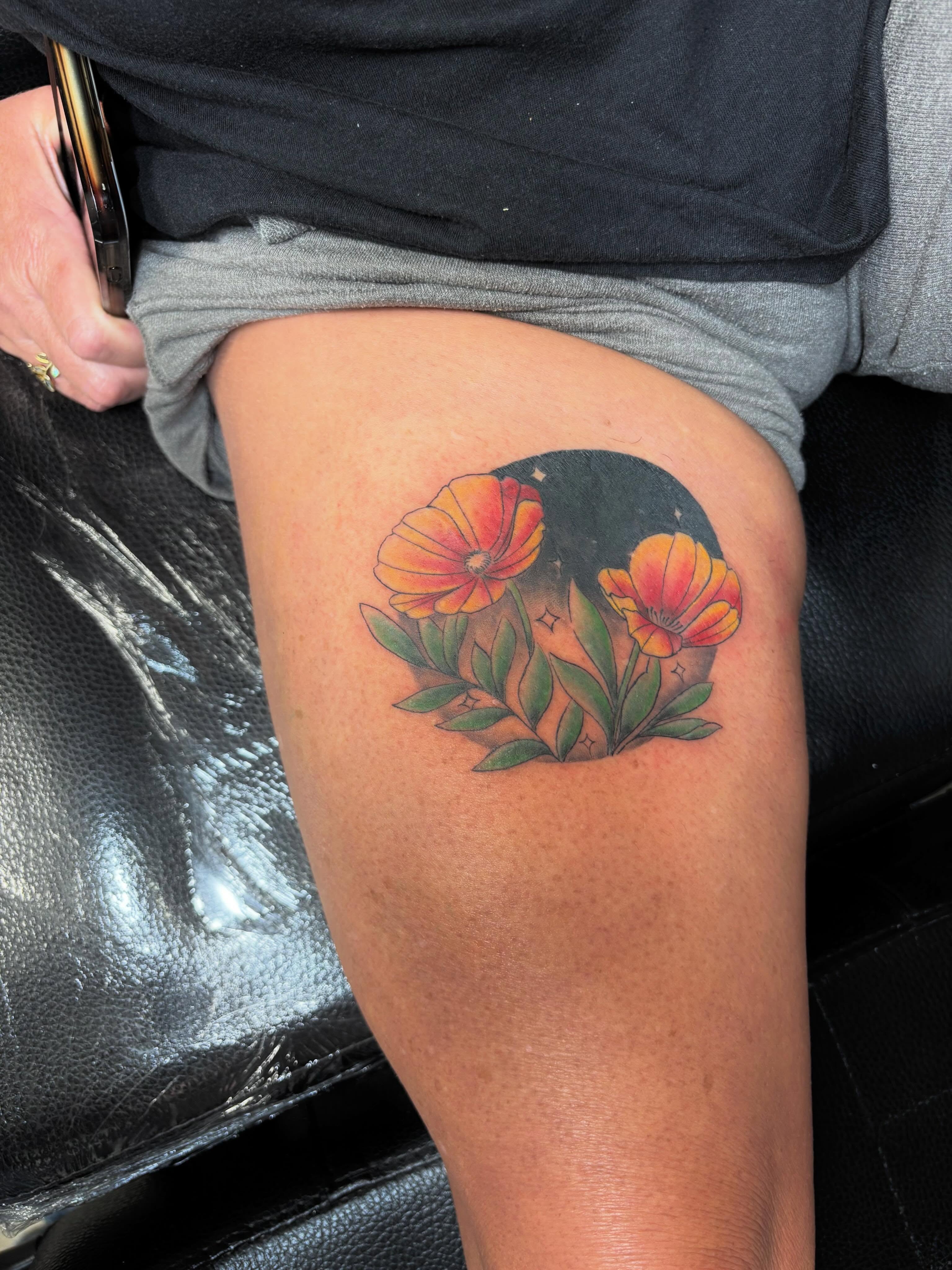 Flowers realism tattoo on the thigh by Andrea 🎨🖌