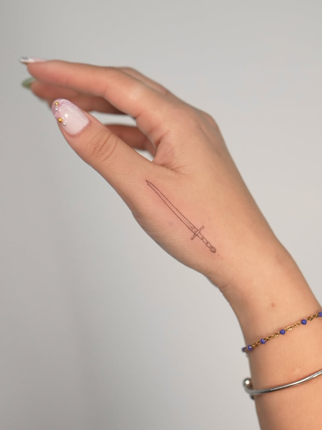Tattoo by @moni.tattoos β fine_line, minimalist