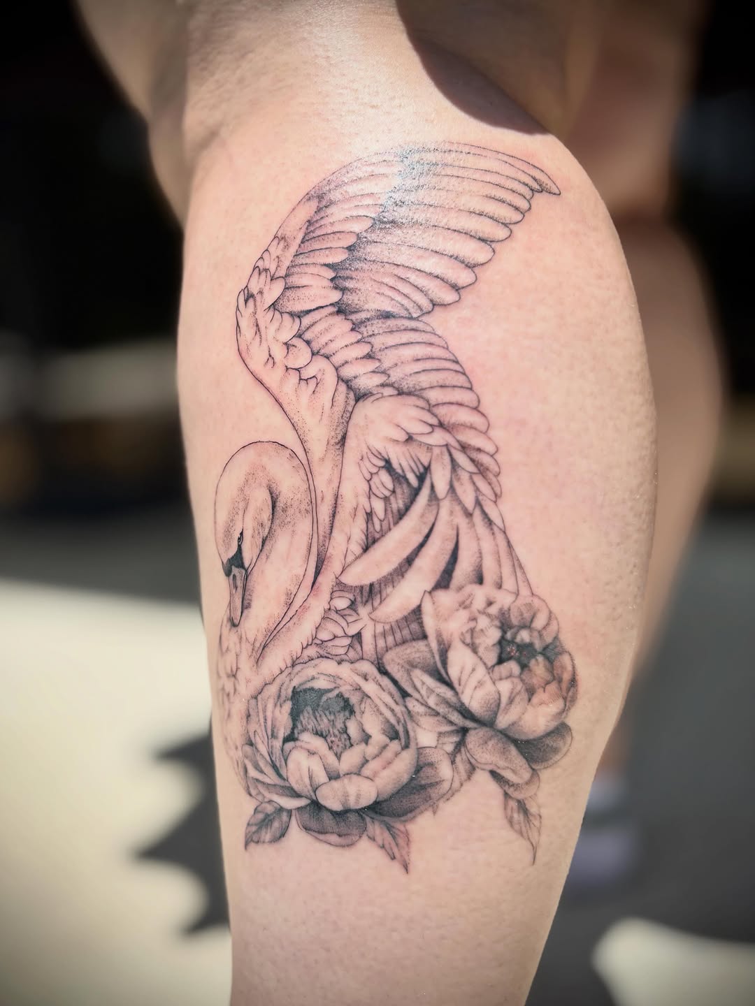 Tattoo by @diary_of_tattoos โ black_and_grey, realism