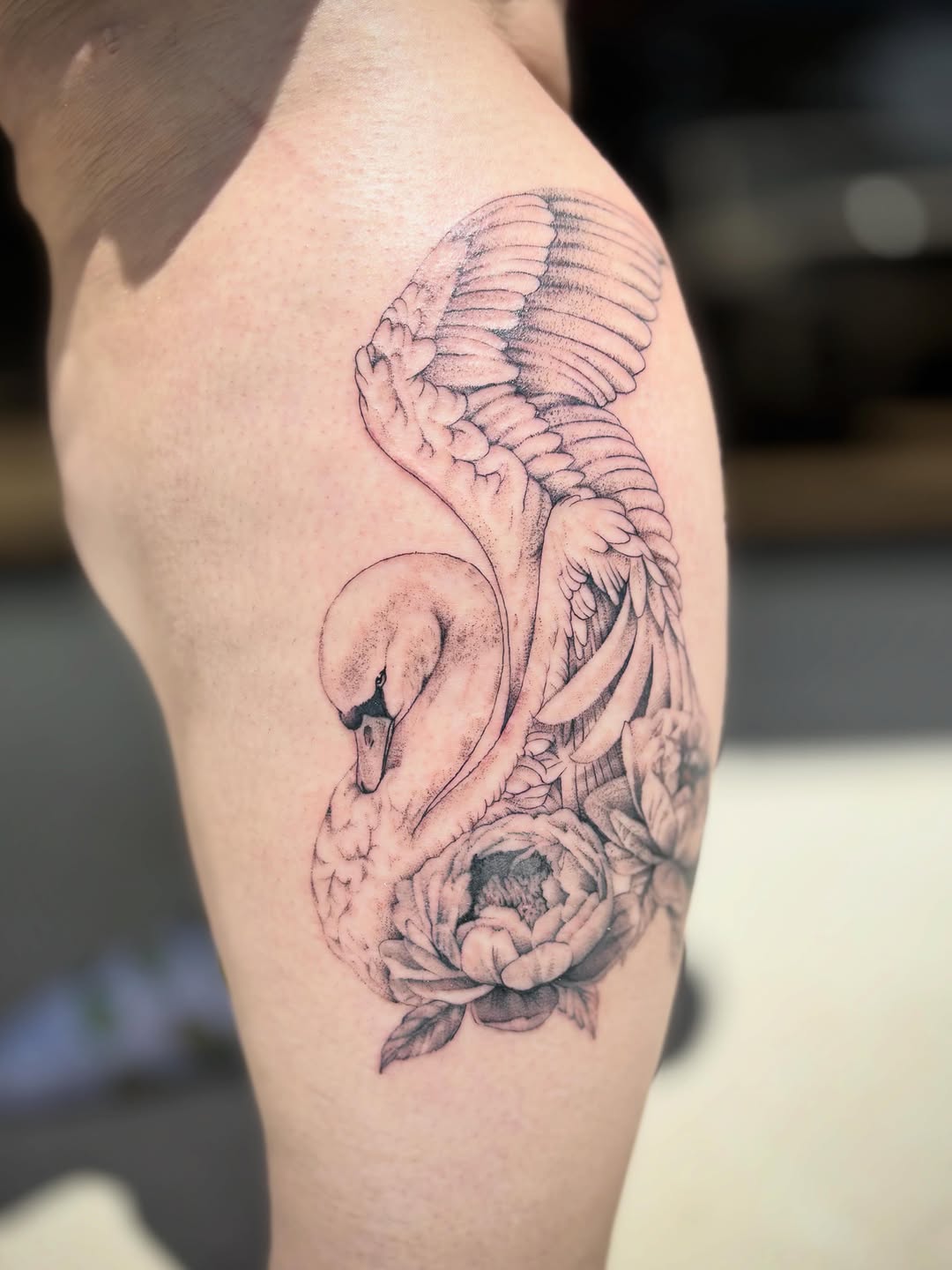 Tattoo by @diary_of_tattoos โ black_and_grey, realism