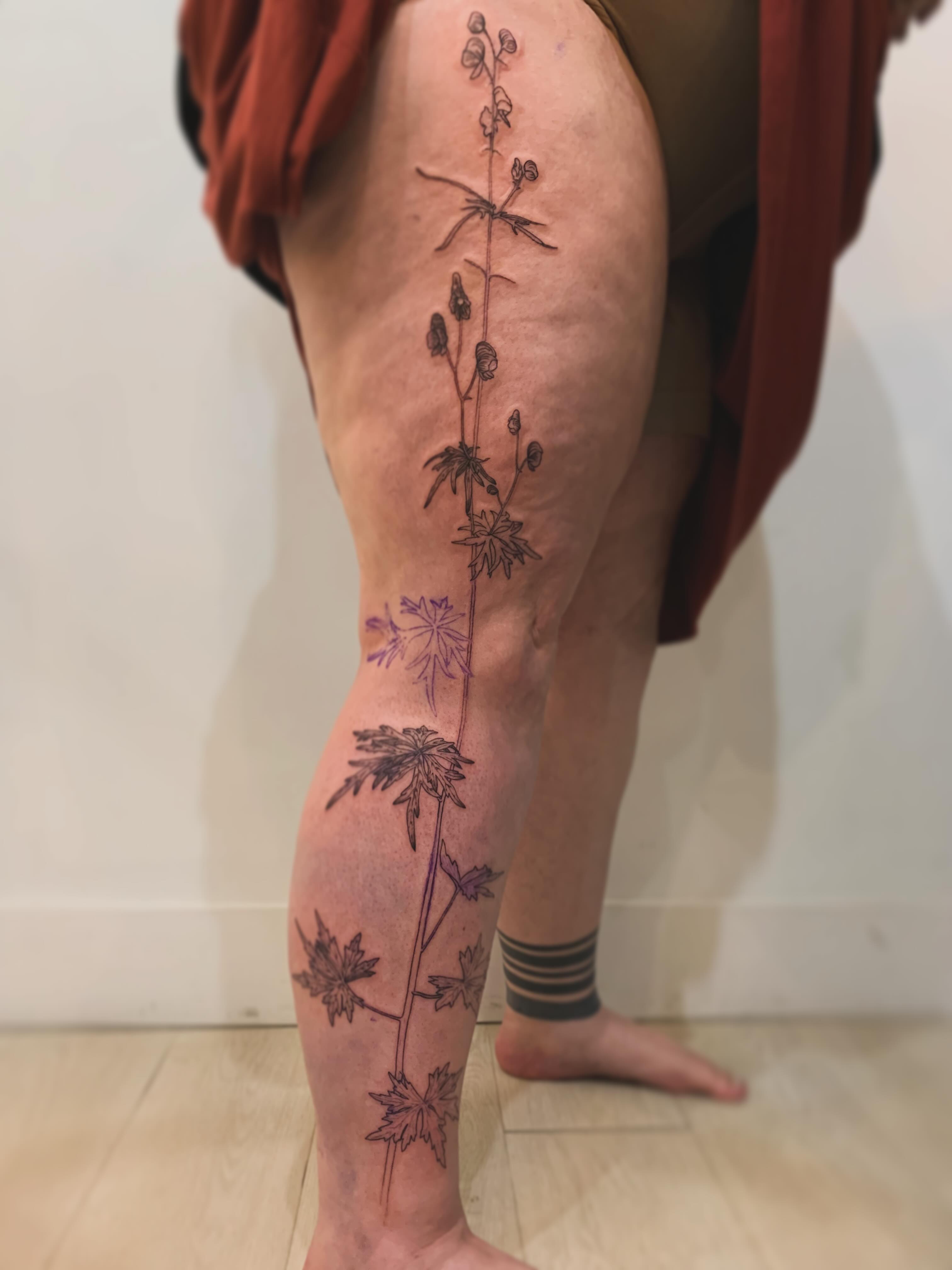 Tattoo by @peripeteiah — black_and_grey