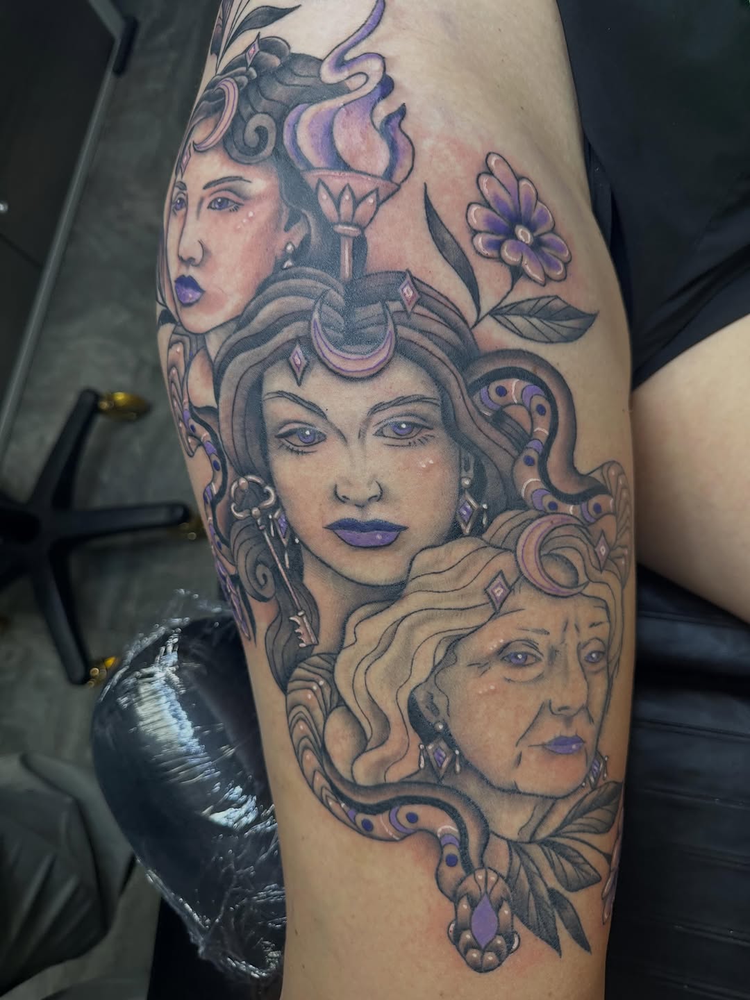 Tattoo by @lindseybendsey — realism, black_and_grey