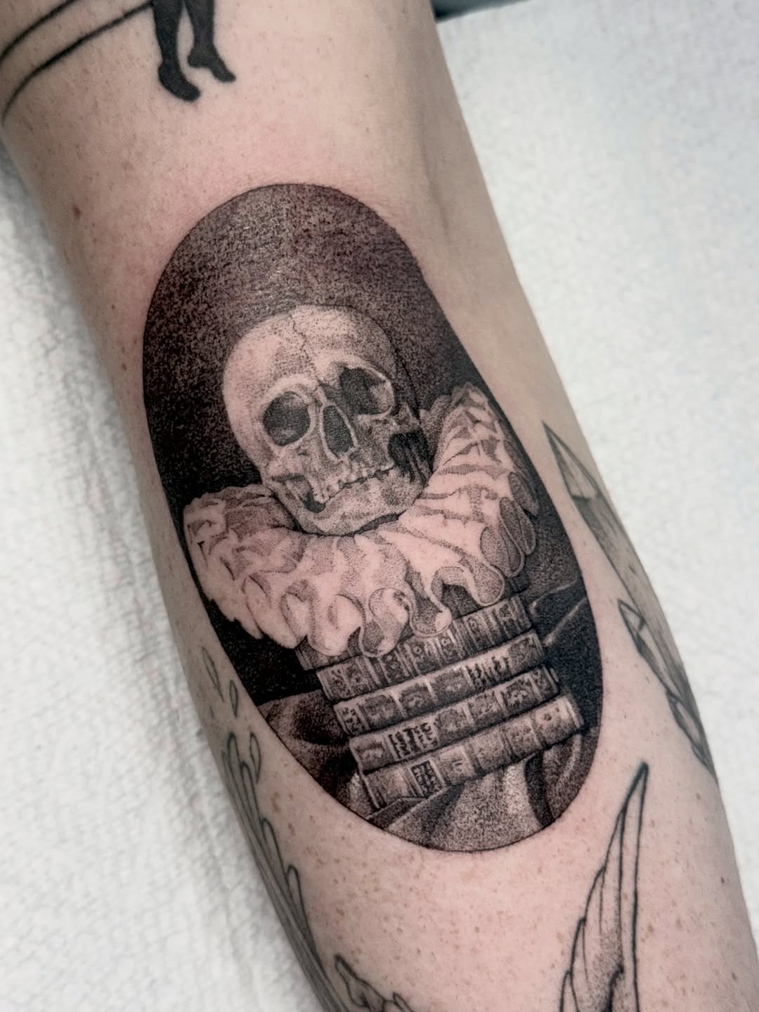 Tattoo by @jesskuesperttattoo β dotwork, black_and_grey