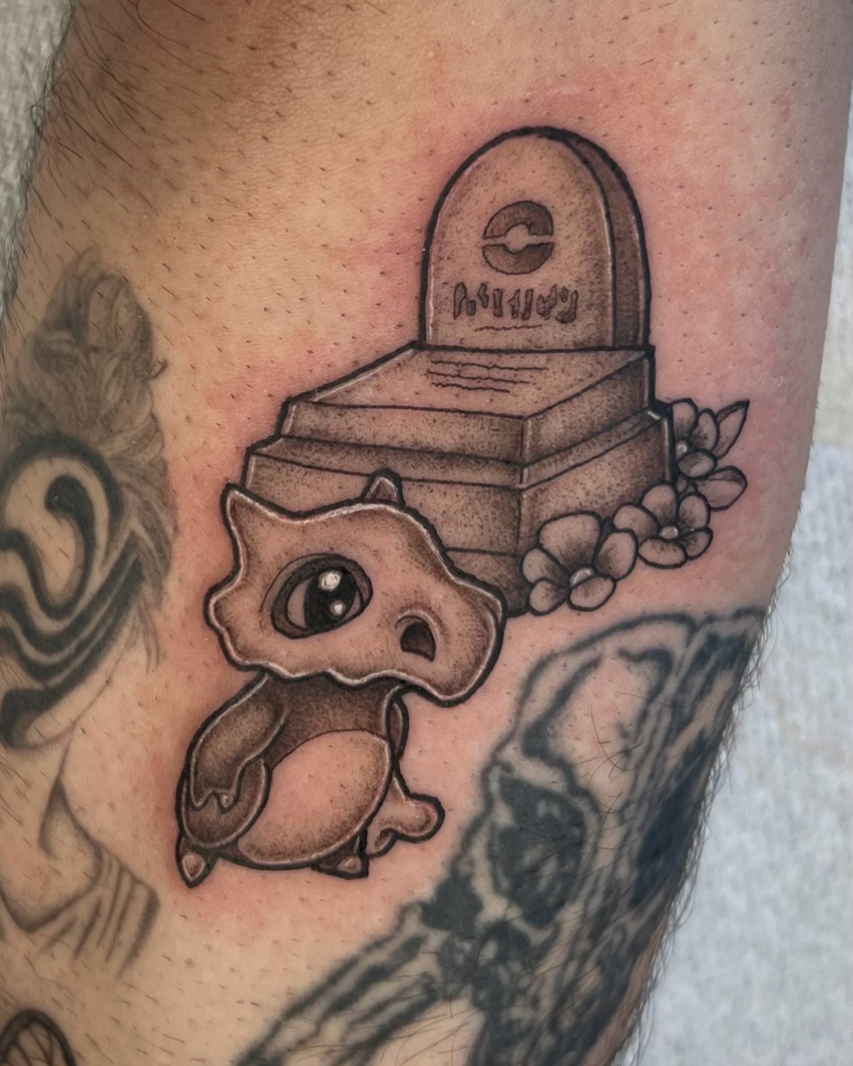 Tattoo by @olympe_ktattoos — black_and_grey