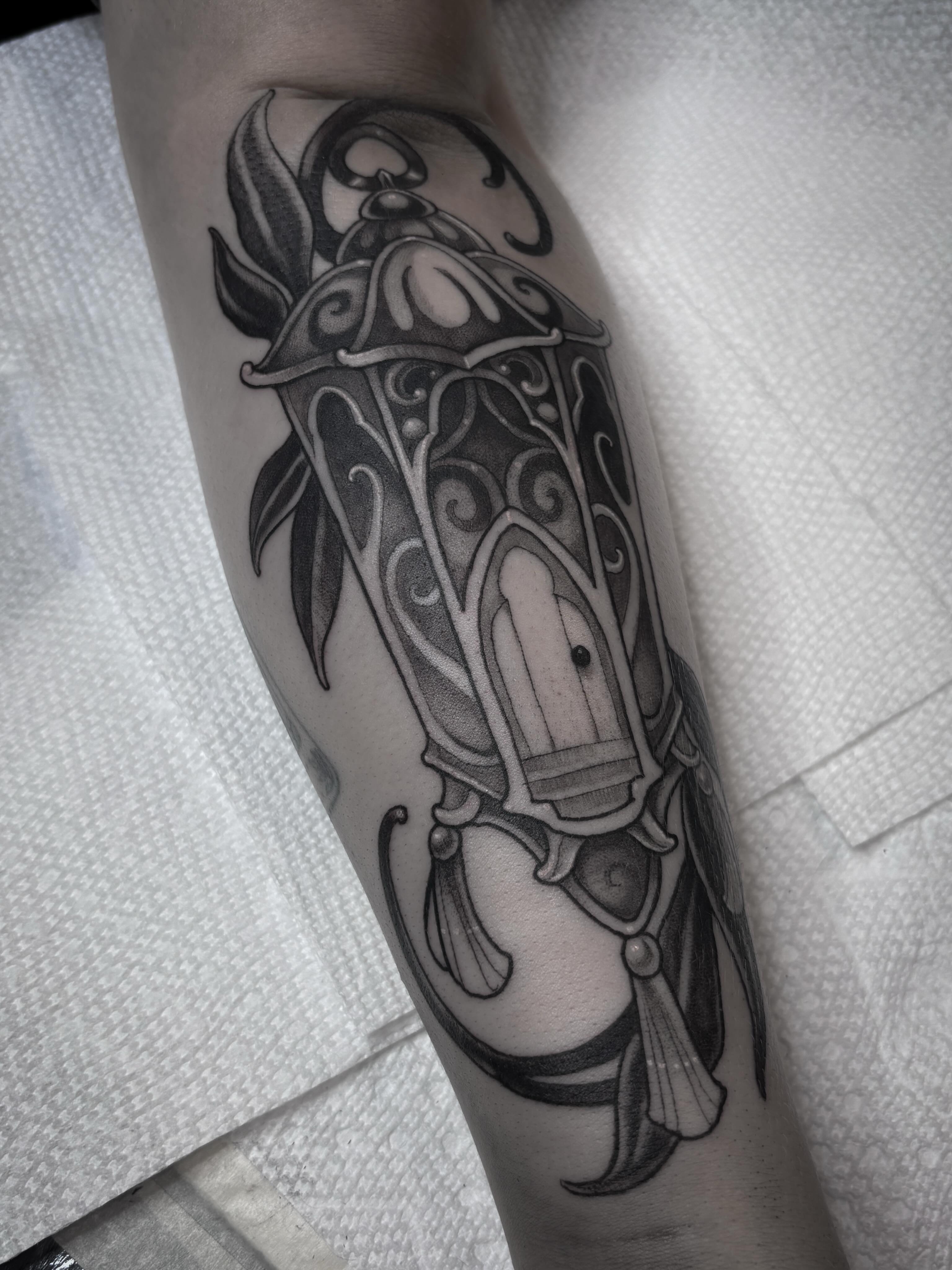 Tattoo by @fairygremlinn — black_and_grey
