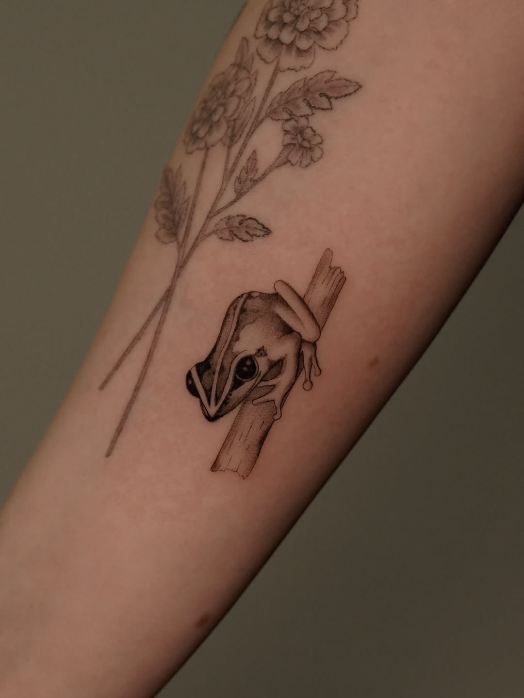 Tattoo by @eddiectattoo — fine_line, realism