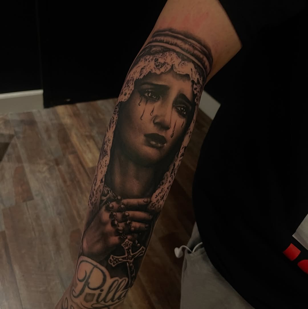 Tattoo by @tiffypxo — realism, black_and_grey