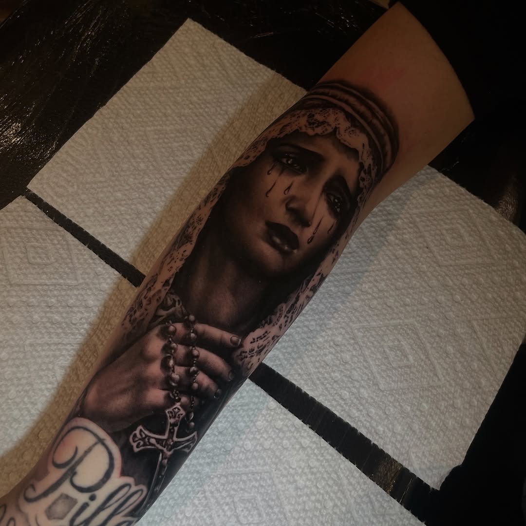 Tattoo by @tiffypxo — realism, black_and_grey