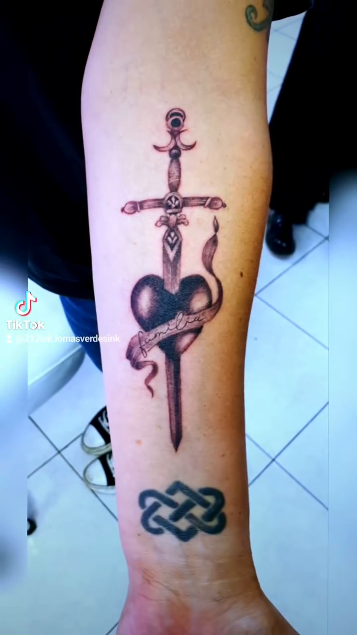 American traditional tattoo on the forearm by Tatuajes Betto Ink Tattoo