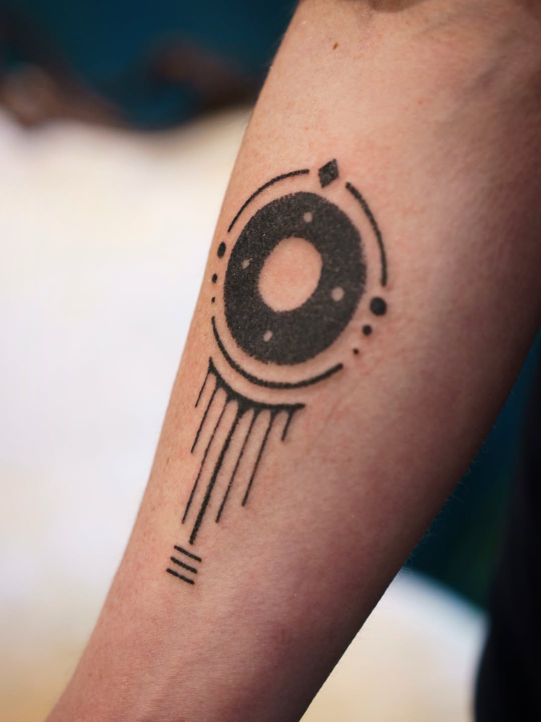 Abstract geometric symbol geometric tattoo on the forearm by 思Stacy