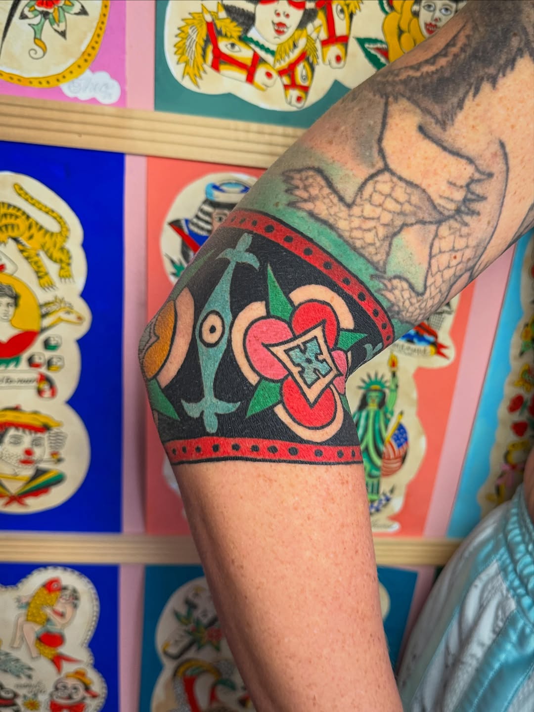 Tattoo by @tat2kiki — american_traditional, ornamental