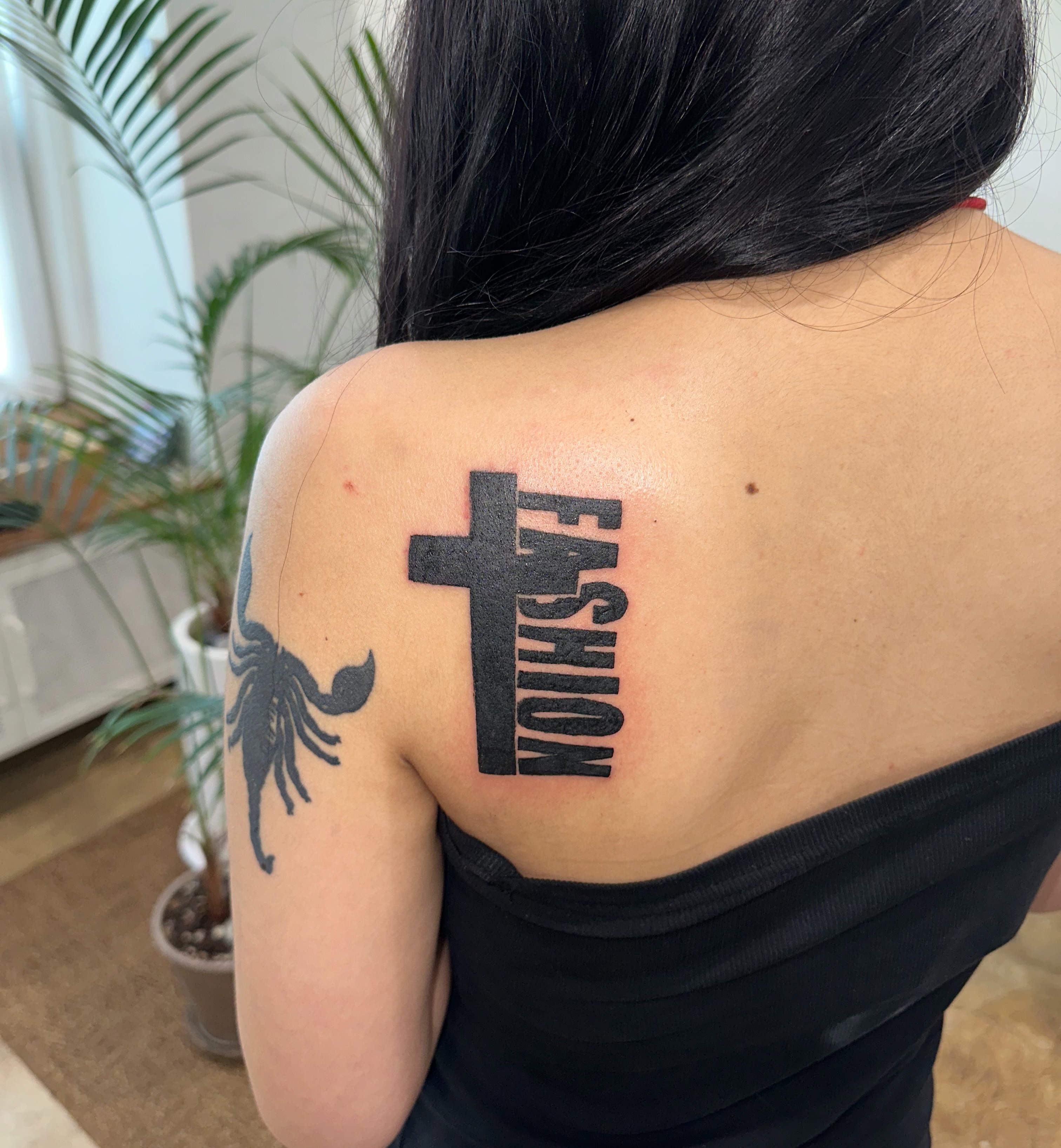 Tattoo by @kiijooya — black_and_grey