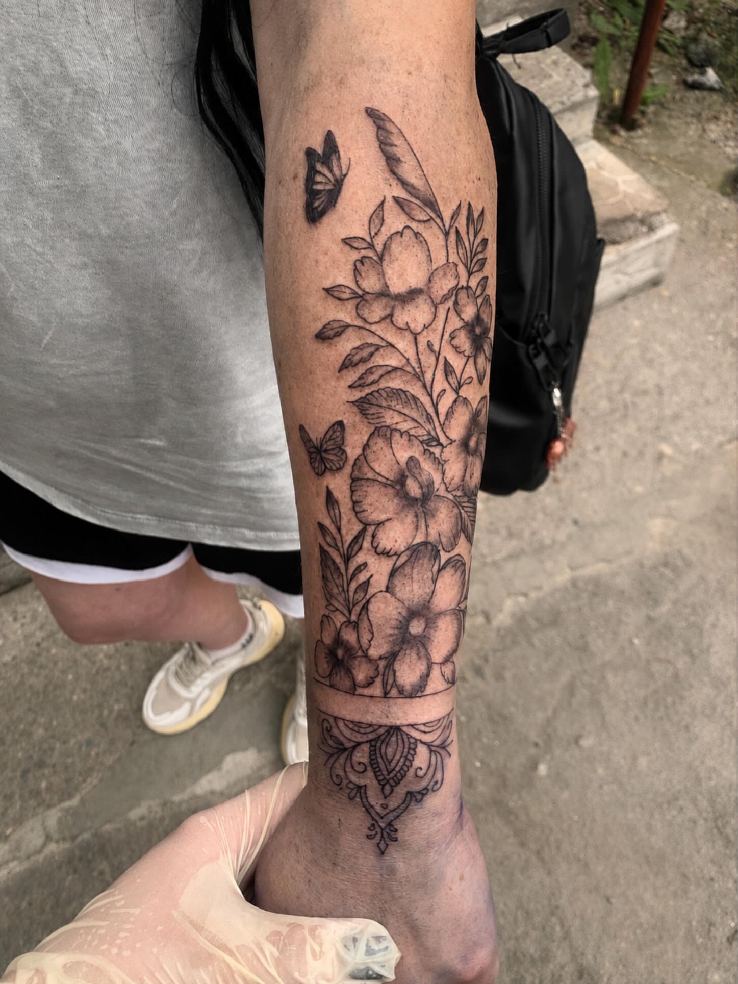 Tattoo by @_cats_and_tatts_ — black_and_grey