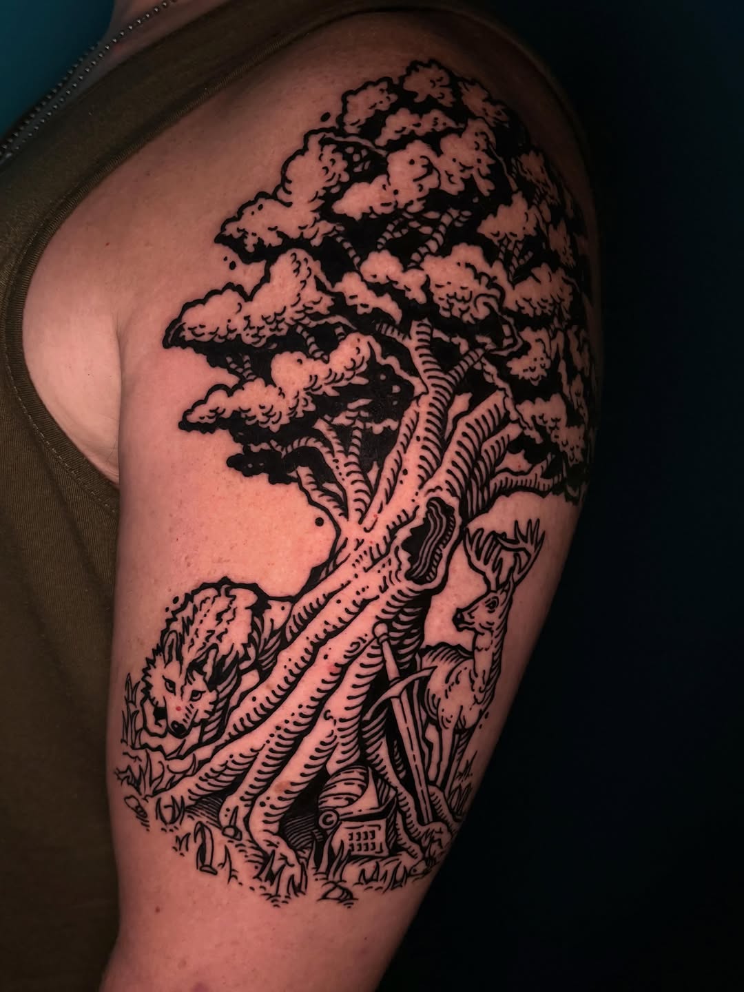 Tree with wolf and deer dark art tattoo on the shoulder by 𝕵𝖊𝖗𝖊𝖒𝖞 𝕻𝖚𝖗𝖈𝖊𝖑𝖑